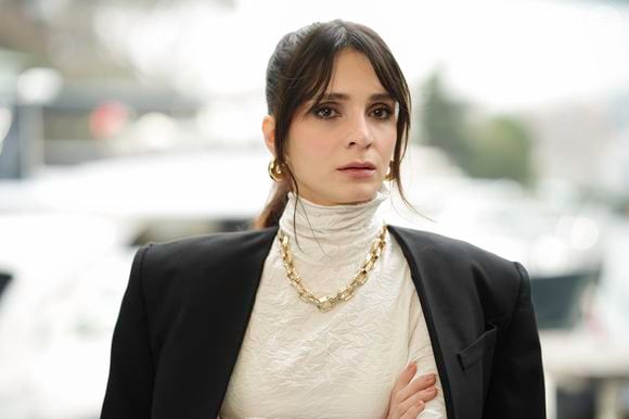 No capítulo da novela 'Coração de Mãe' de 2 de abril de 2026, Irmak passa bem e precisa ser socorrida às pressas