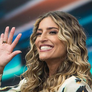 Maria Joana aplica botox nas axilas no combate ao suor