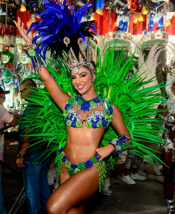 Gabriela Versiani destacou animação com sua primeira vez na Sapucaí com a Grande Rio