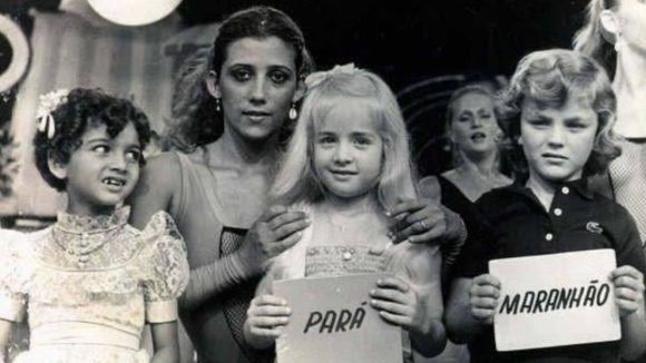 Angélica participou do concurso ‘A criança mais bonita do Brasil’ no programa do Chacrinha