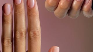 Unhas minimalistas e elegantes: 11 fotos da tendência 'soap nails' que rejuvenesce as mãos e vai dominar o Outono