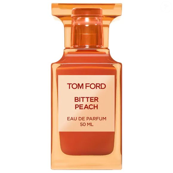 2. Bitter Peach (Tom Ford) | R$ 3.385 - Na família do pêssego, o luxuoso Bitter Peach, de Tom Ford, surge como a opção mais sofisticada e intensa da seleção. O perfume é classificado como Oriental Baunilha e aposta em uma construção olfativa marcante, que começa com notas de pêssego, evolui para acordes de rum e jasmim