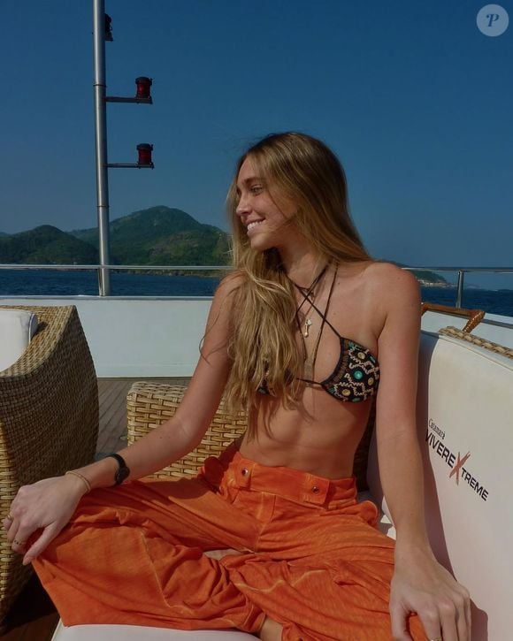 João Fonseca e a namorada, Manu Noronha, se conheceram na época de escola