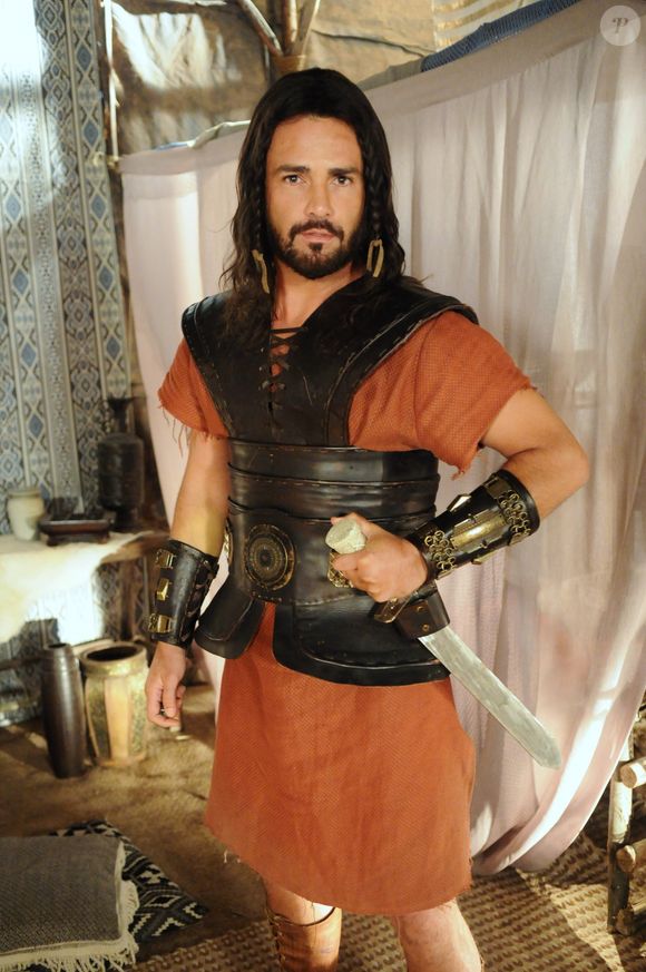 Rodrigo Phavanello como Gibar na novela 'A Terra Prometida'