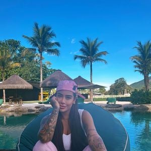 Rafaella Santos descartou ‘ficar na bad’ após a separação. Solteira, ela decidiu fazer uma viagem depois do término