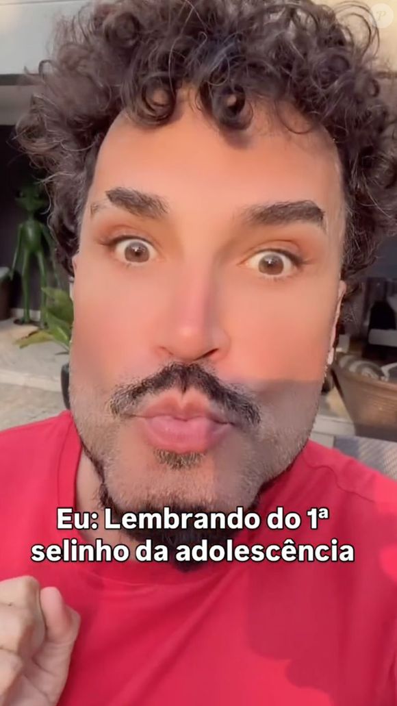 Latino recentemente apareceu irreconhecível após procedimentos estéticos no rosto