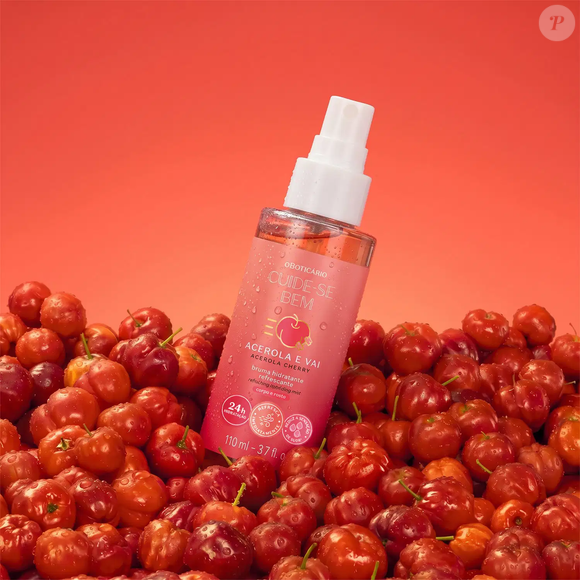 Com fragrância inspirada na acerola, a Bruma Hidratante Refrescante do Boticário foi criada para integrar o ritual de cuidados pós-treino. A embalagem de 110 ml reúne uma proposta de hidratação e alívio da sensação de calor, com preço sugerido de R$ 49,90.