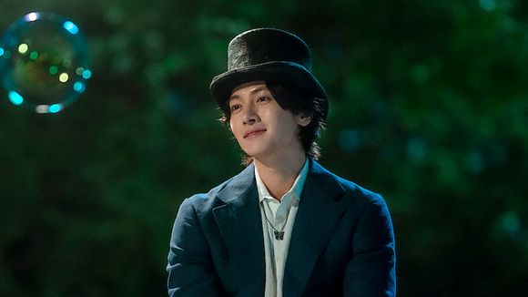 Assisto a um destes doramas da Netflix toda vez que estou triste. São tão reconfortantes quanto um abraço da minha melhor amiga