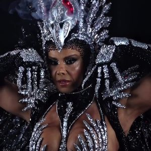 Viviane Araujo, rainha de bateria do Salgueiro no Carnaval 2025: ‘Eu sou o Carcará! Sou o espírito do cangaço, a proteção da Furiosa. Eu sou este amuleto’