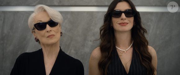 Filme estrelado por Meryl Streep e Anne Hathaway virou fenômeno cultural e referência no universo da moda e do cinema