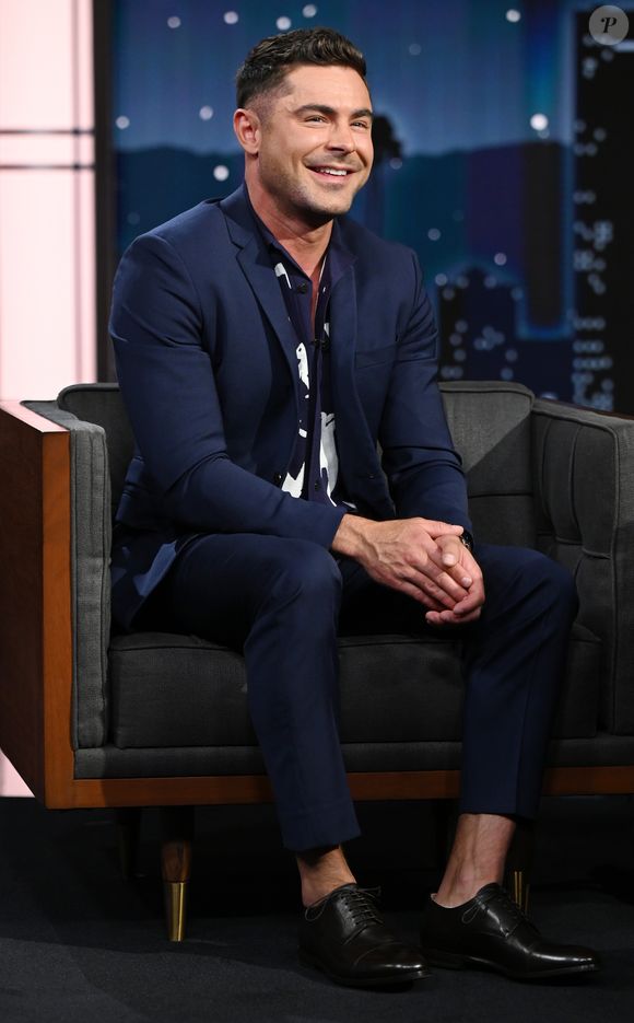 No entanto, em 2022 Zac Efron apareceu completamente irreconhecível