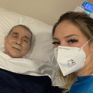 A apresentadora do SBT disse que o jeito bruto do pai tornou a relação mais distante e que tudo melhorou nos três últimos anos de vida dele, quando ela foi morar sozinha.