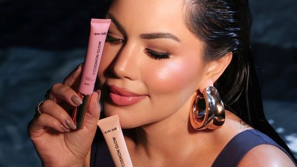 No rosto, lábios e pálpebras: esse produto luminoso e multifuncional de Bruna Tavares promete glow natural e até proteger dos sinais de envelhecimento