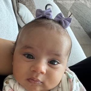 Aos 2 meses de vida, Mel ainda se parece com Bruna Biancardi ou já está ficando a cara de Neymar, assim como Mavie?