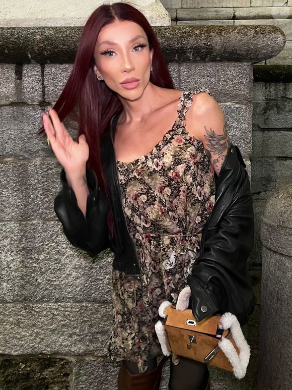 Maya Massafera contou que, embora tenha revelado a transição em 2024, o processo começou em 2023 com os cuidados com seu corpo e saúde mental