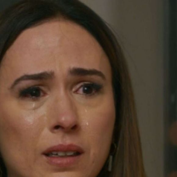 Brigitte (Tata Werneck) decide sair de casa e morar com Ulisses. Iuri revela a Pedro e Adriana que Pilar e Tom estão tendo um caso.