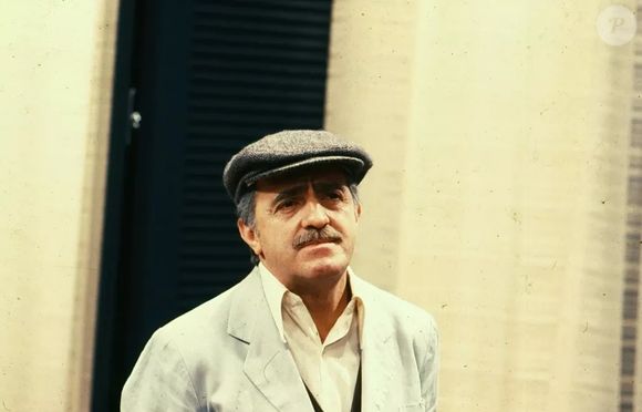 Na novela 'Hipertensão', Carina (Maria Zilda Bethlem) estabelece relação com Napoleão (Cláudio Corrêa e Castro), Candinho (Paulo Gracindo) e Romeu (Ary Fontoura, foto) sem saber quem é o seu pai