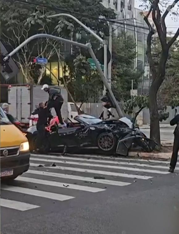 Gato Preto ameaçou partir para cima do ocupante do outro carro