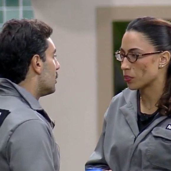 Participante de Casa do Patrão, Nikita Salvador foi acusada por internautas de copiar bordões e trejeitos de Ana Paula Renault