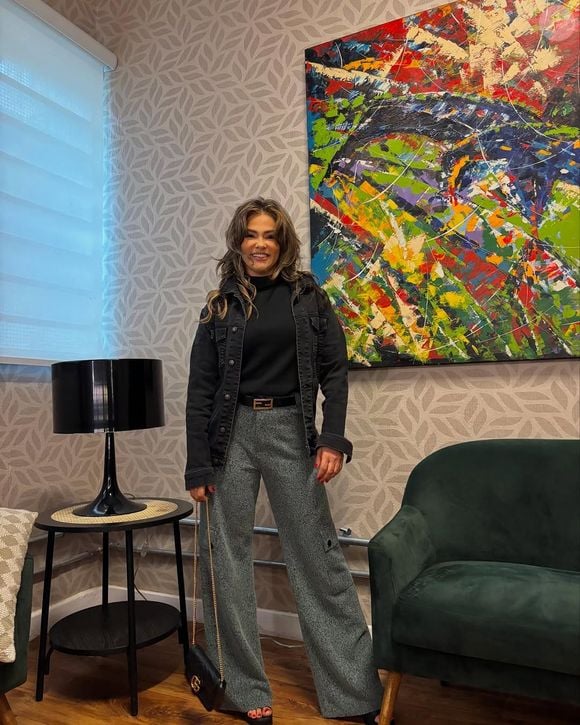 Atualmente com 46 anos, Suzana Alves passou por uma harmonização facial para rejuvenescer o rosto