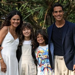 Arianne e Micael com Paloma Barral e Arthur Pereira Gonçalves seus personagens na infancia