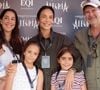 Ivete Sangalo apareceu com as filhas gêmeas, Marina e Helena, em uma rara saída em família em São Paulo