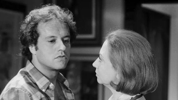 Dennis Carvalho teve cenas cortadas pela censura por ser filho homossexual de Fernanda Montenegro em novela da Globo: 'Muito frustrante'