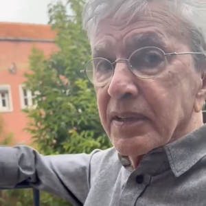 Em seguida, Paula Lavigne contou para Caetano Veloso que Virgínia era a namorada de Vini Jr., o deixando por dentro do mundinho dos famosos da internet