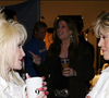 Jane Fonda lembrou com carinho de parceria com Dolly Parton no cinema em seu livro 'Minha vida até agora'