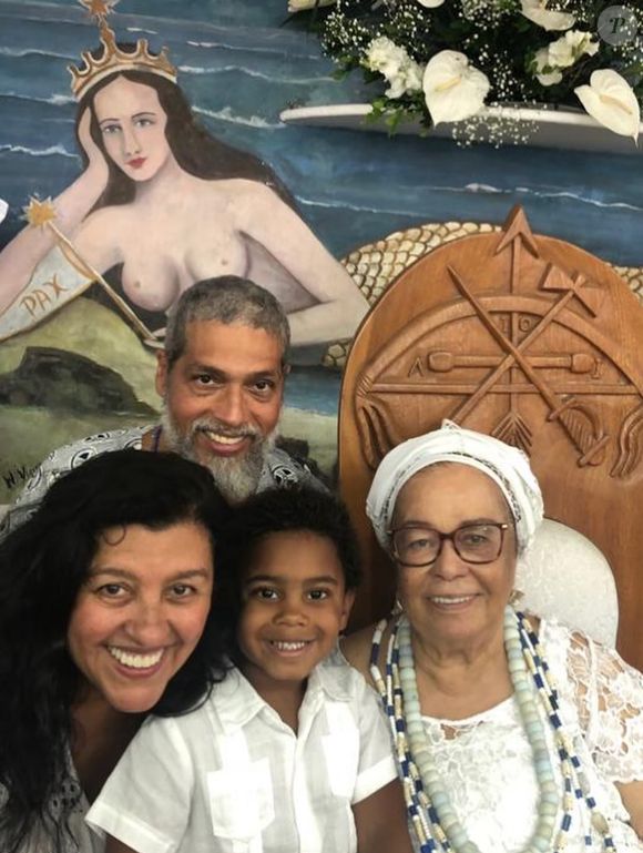 Morte da ialorixá Mãe Carmen, líder do Terreiro do Gantois fez Regina Casé se despedir da religiosa: 'derramando lágrimas de agradecimento profundo'