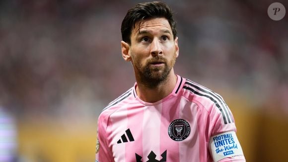 Entre Pelé, Maradona e Messi, o debate sobre o maior jogador da história segue vivo - e o argentino continua no centro das atenções