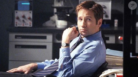 Chris Carter confirmou que Gillian Anderson aparecerá na série e que David Duchovny provavelmente também fará parte do projeto