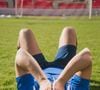 Segundo a psicologia, o corpo reage ao futebol como se estivesse diante de uma situação de grande importância. O coração acelera, a respiração muda e o cérebro libera substâncias ligadas tanto ao prazer quanto ao estresse.