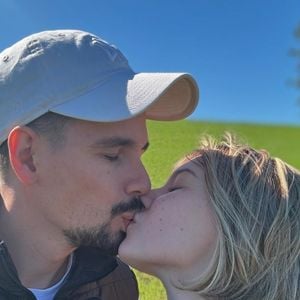 Marido de Isabel Veloso expôs publicamente que não recebe ajuda dos parentes da esposa para concretizar os projetos que ela iniciou antes de falecer, entre eles, uma marca