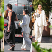 Como usar linho no Inverno? Com look todo branco e oversized, Bruna Marquezine prova a sofisticação do tecido natural em novo passeio com Shawn Mendes