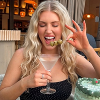 O novo Nike cor de azeitona é a prova de que sapatos de couro podem ser confortáveis: o modelo que substitui qualquer salto em looks de trabalho em 2026