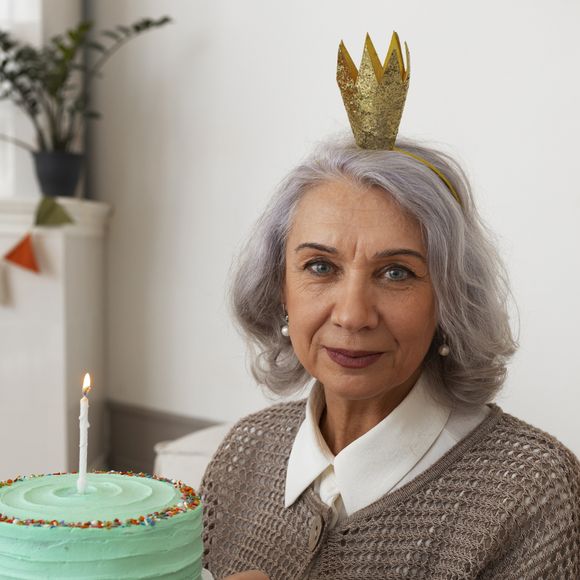 Depois de muito pesquisar, conseguimos fazer um bolo zero açúcar com um chantilly saudável delicioso