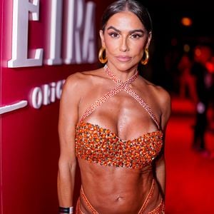 Deborah Secco faz sucesso com seu corpo super definido aos 45 anos