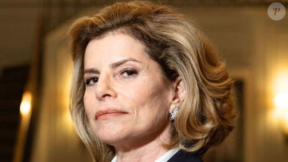 Debora Bloch, a Odete Roitman de 'Vale Tudo', também explicou sua relação com as redes sociais e o impacto das opiniões públicas, destacando o caráter tóxico desse ambiente