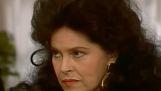 O que aconteceu com Maria Helena Dias, atriz de 'Rainha da Sucata'? No ar como a trambiqueira Samira na TV Globo, famosa teve morte trágica aos 91 anos após broncopneumonia e trombose