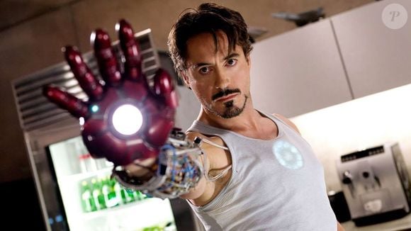 Como Tony Stark, em 'Homem de Ferro' (2008), o ator conseguiu consolidar sua volta aos holofotes e se tornou um dos principais rostos do universo cinematográfico da Marvel