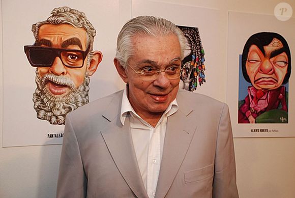 Chico Anysio: responsável por criar um universo inteiro de personagens, Chico Anysio foi, por décadas, um pilar do humor na Globo. Nos últimos anos, viu sua presença minguar e um de seus programas mais emblemáticos, A Escolinha do Professor Raimundo, sair do ar. Pessoas próximas relatam que ele se sentia afastado num momento em que ainda tinha muito a oferecer. Morreu em 2012, aos 80 anos, sem respostas para a decisão que o afastou do público
