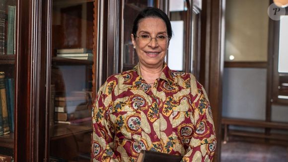 Bia Nunnes, a Marta de História, é Dirce em Êta Mundo Melhor