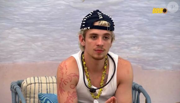 uliano Floss soma 37,6% na enquete UOL e segue na briga direta com Jordana para escapar do Paredão do BBB 26