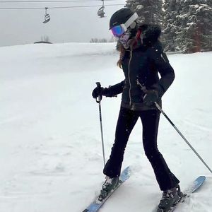 Luciana Gimenez está esquiando nos EUA pela primeira vez dois anos após sofrer um grave acidente na neve