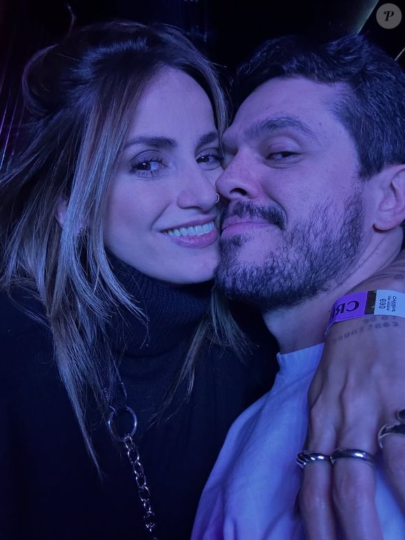 Mari Palma assumiu o romance com Osmar Campbell nesta quinta-feira (12) de Dia dos Namorados