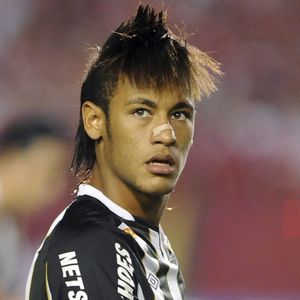 Neymar pode voltar ao Santos após 12 anos; jogador esteve no clube entre 2009 e 2013