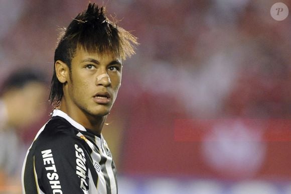 Neymar pode voltar ao Santos após 12 anos; jogador esteve no clube entre 2009 e 2013