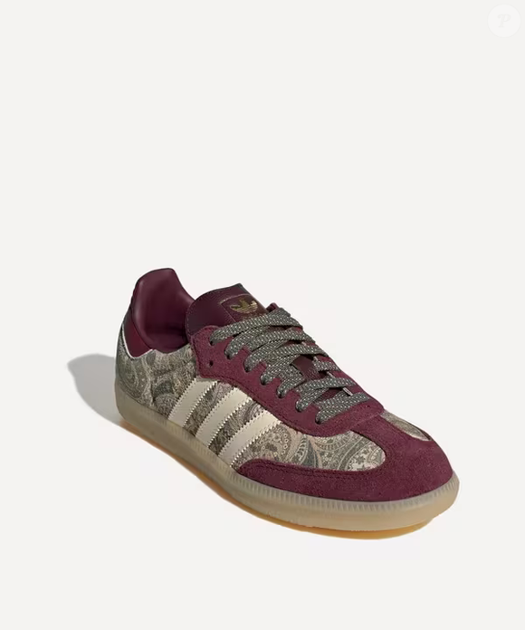 Até o fechamento desta matéria, o Tênis Samba OG x Liberty London estava disponível por R$ 1.659 no site da Farfetch