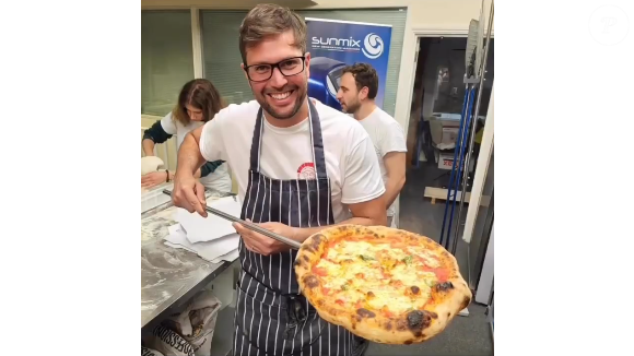 Gustavo Leão sofreu um acidene com o foodtruck: o forno a lenha instalado explodiu enquanto Gustavo dirigia na chuva. O episódio poderia ter colocado tudo a perder justamente quando o ator estava construindo sua nova vida nos Estados Unidos.